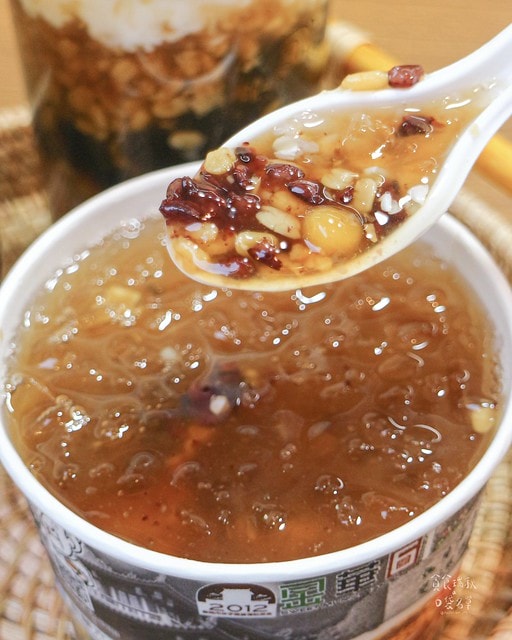 台中西屯｜不用跑到南部，逢甲夜市也能吃到綠豆蒜｜金華61鴨片