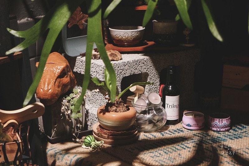 台中西屯｜隱身城市巷弄、植栽工業風氣氛平價麻辣鍋物、麵食｜壹