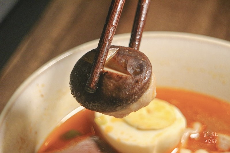 台中西屯｜隱身城市巷弄、植栽工業風氣氛平價麻辣鍋物、麵食｜壹