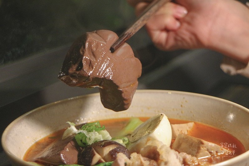 台中西屯｜隱身城市巷弄、植栽工業風氣氛平價麻辣鍋物、麵食｜壹