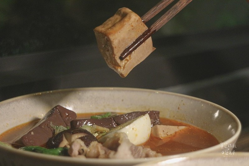 台中西屯｜隱身城市巷弄、植栽工業風氣氛平價麻辣鍋物、麵食｜壹