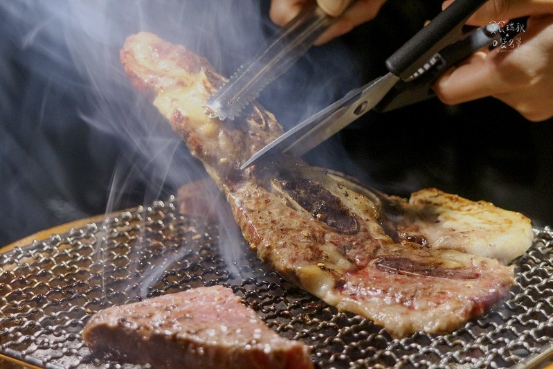 台中西區｜寵物友善首選、和牛干貝生蠔高檔食材任你點！台中燒肉