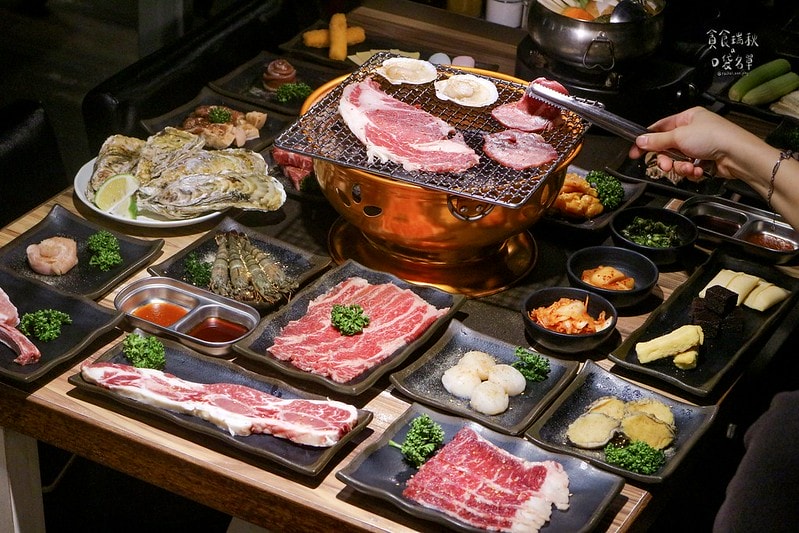 台中西區｜寵物友善首選、和牛干貝生蠔高檔食材任你點！台中燒肉