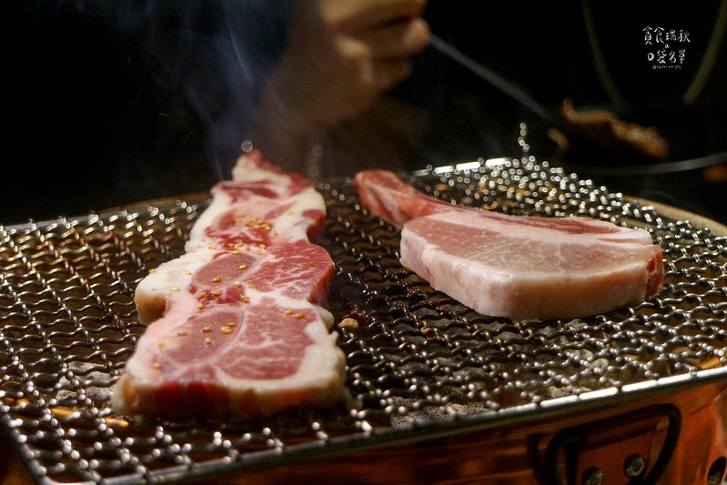 台中西區｜寵物友善首選、和牛干貝生蠔高檔食材任你點！台中燒肉
