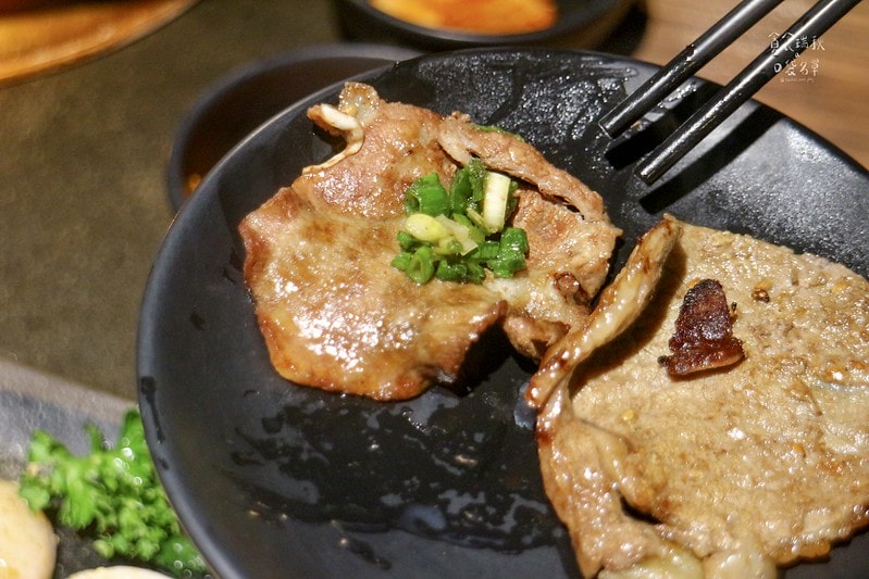台中西區｜寵物友善首選、和牛干貝生蠔高檔食材任你點！台中燒肉