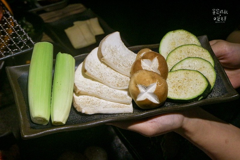 台中西區｜寵物友善首選、和牛干貝生蠔高檔食材任你點！台中燒肉