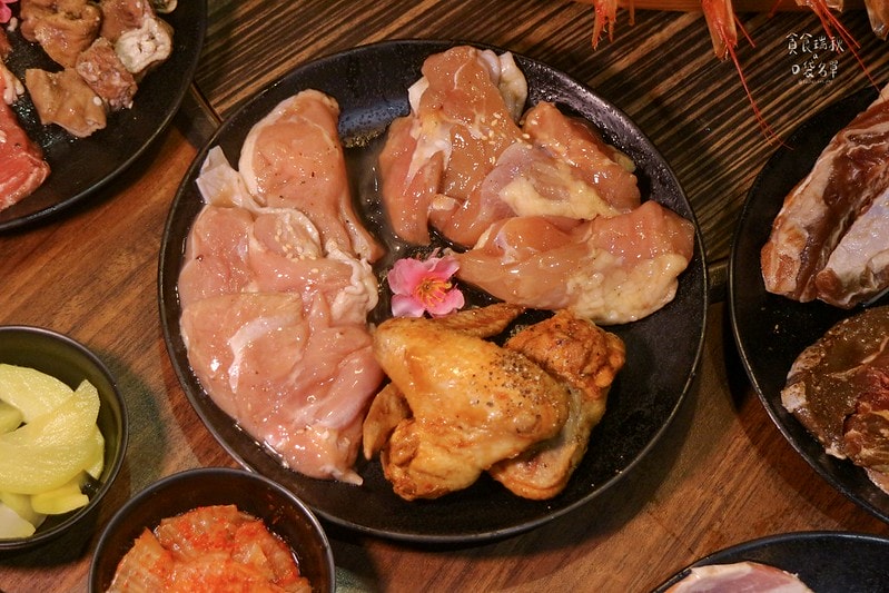 台中南區｜799+50元就有海陸大升級~干貝鮮蚵讓你吃到飽！