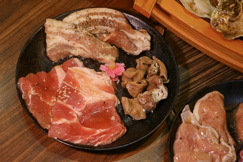 台中南區｜799+50元就有海陸大升級~干貝鮮蚵讓你吃到飽！