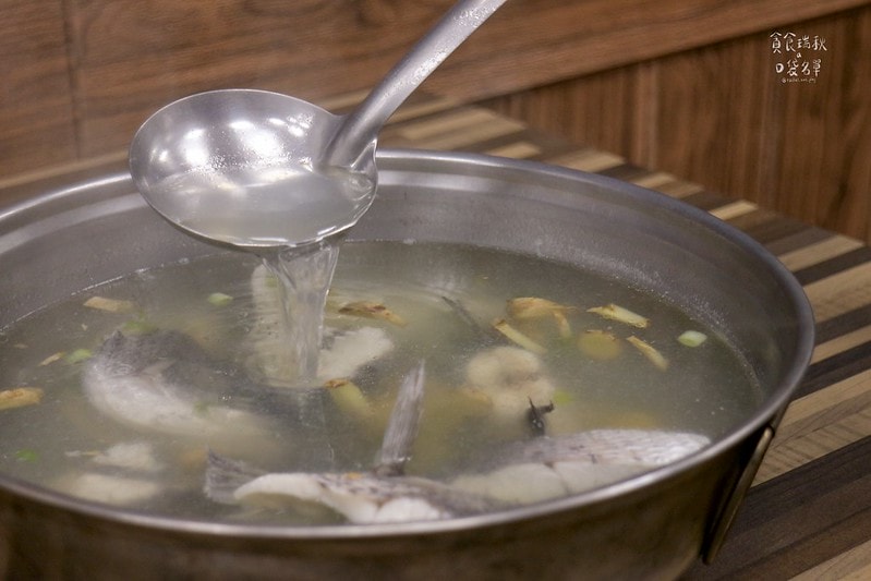 台中北區｜真材實料高CP值宵夜，桶仔雞、烤魚、串燒、熱炒一次