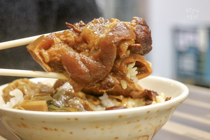 台中北區｜真材實料高CP值宵夜，桶仔雞、烤魚、串燒、熱炒一次