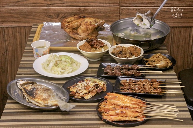 台中北區｜真材實料高CP值宵夜，桶仔雞、烤魚、串燒、熱炒一次