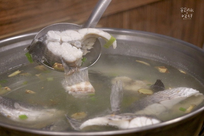 台中北區｜真材實料高CP值宵夜，桶仔雞、烤魚、串燒、熱炒一次