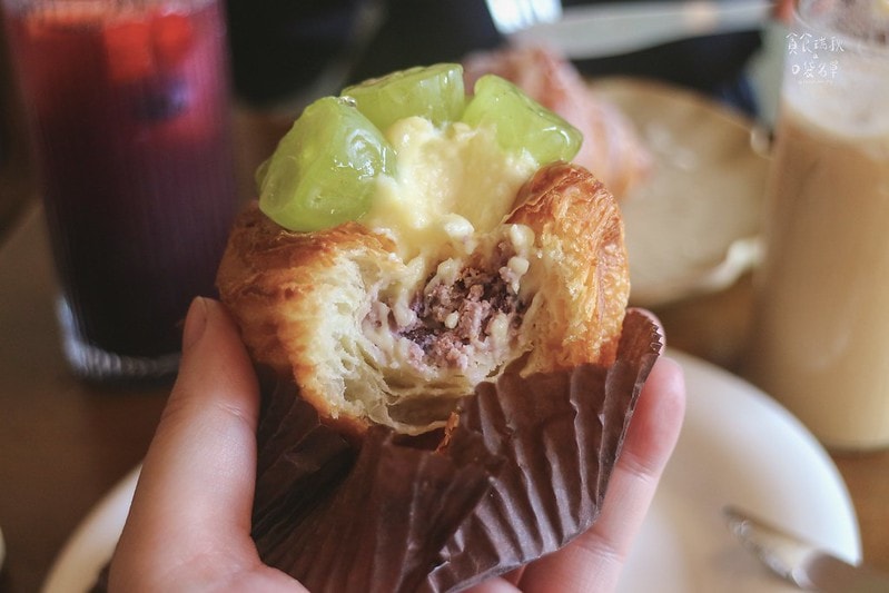 台中北區｜最美可頌店！文青老宅氛圍，平價下午茶好選擇｜Lil