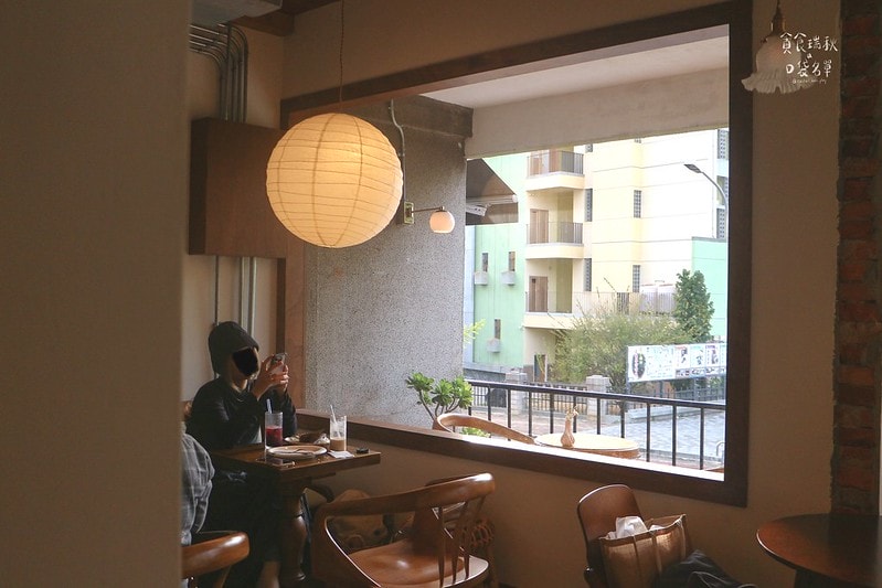 台中北區｜最美可頌店！文青老宅氛圍，平價下午茶好選擇｜Lil