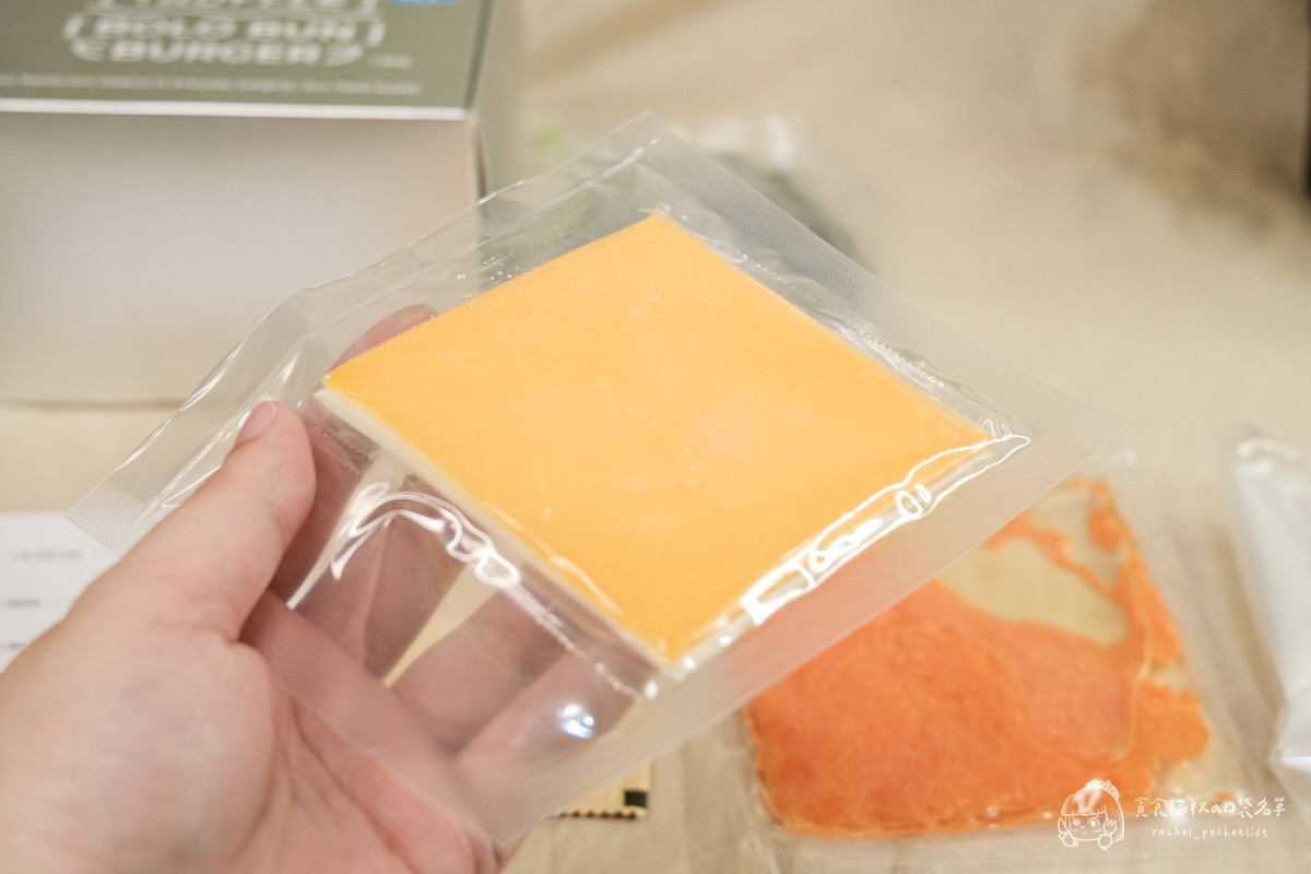 宅配美食|鐵板名店漢堡禮盒開箱|宅家也能吃到餐廳級「和牛漢堡」&「海鮮漢堡」|食心所遇 - 第13張圖