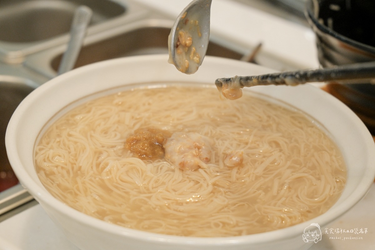 有糊同享 雞湯麵線糊｜雞湯煮的麵線！吃過一次就回不去！滿滿真材實料的暖心小吃