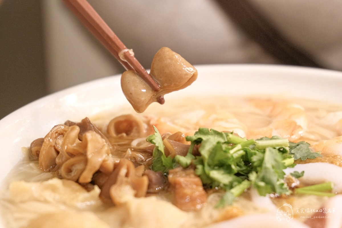 有糊同享 雞湯麵線糊｜雞湯煮的麵線！吃過一次就回不去！滿滿真材實料的暖心小吃