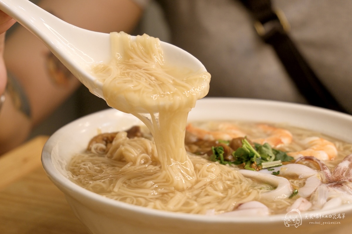 有糊同享 雞湯麵線糊｜雞湯煮的麵線！吃過一次就回不去！滿滿真材實料的暖心小吃