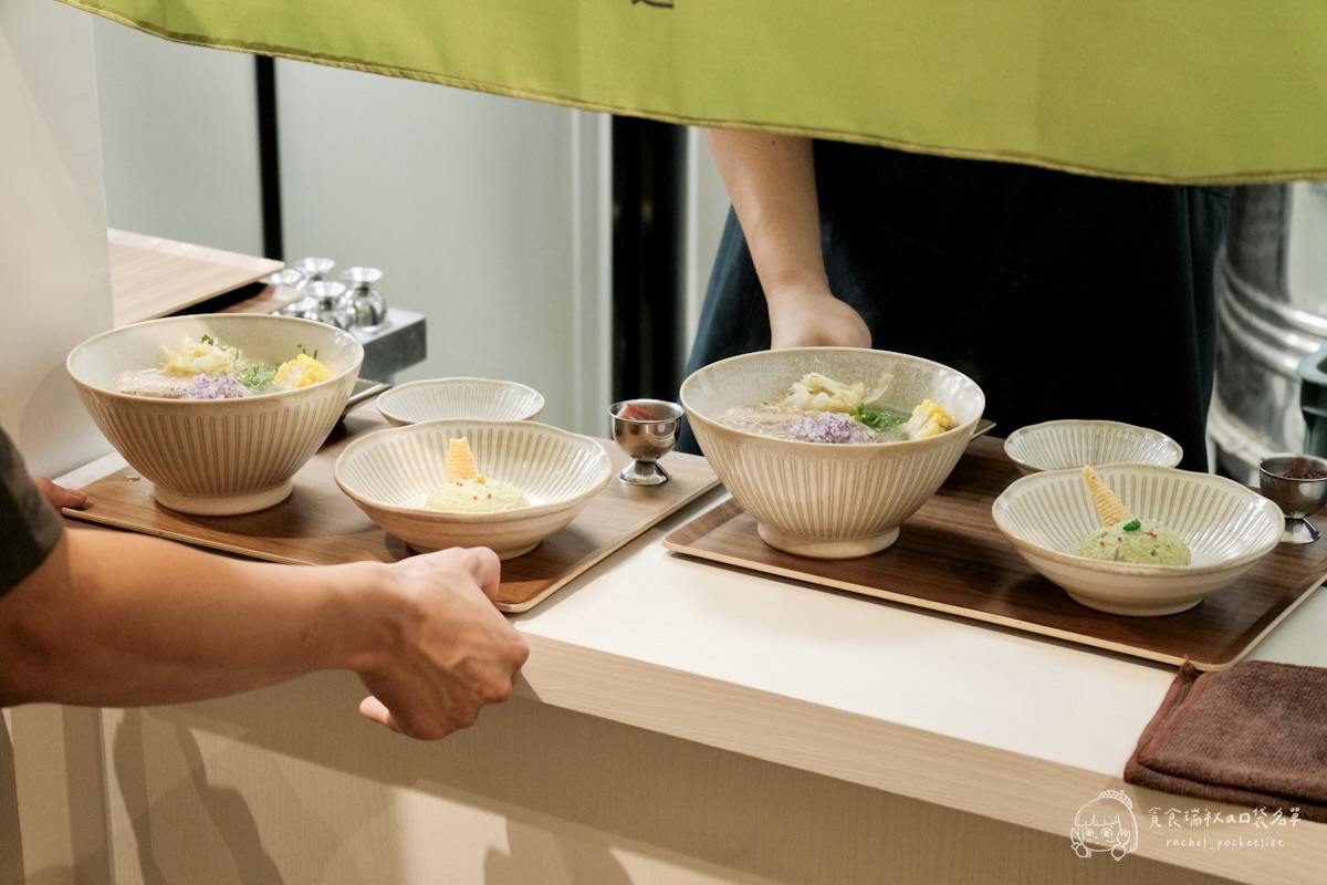 灣guán濃湯麵｜第五季黑白主題 冬季暖心新上線！藥燉豬腱腿紅麵線、白玉酸菜五花濃湯麵必點推薦