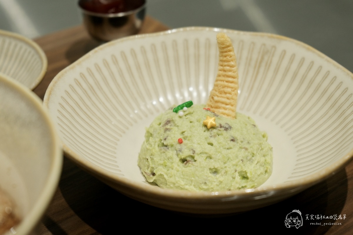 灣guán濃湯麵｜第五季黑白主題 冬季暖心新上線！藥燉豬腱腿紅麵線、白玉酸菜五花濃湯麵必點推薦