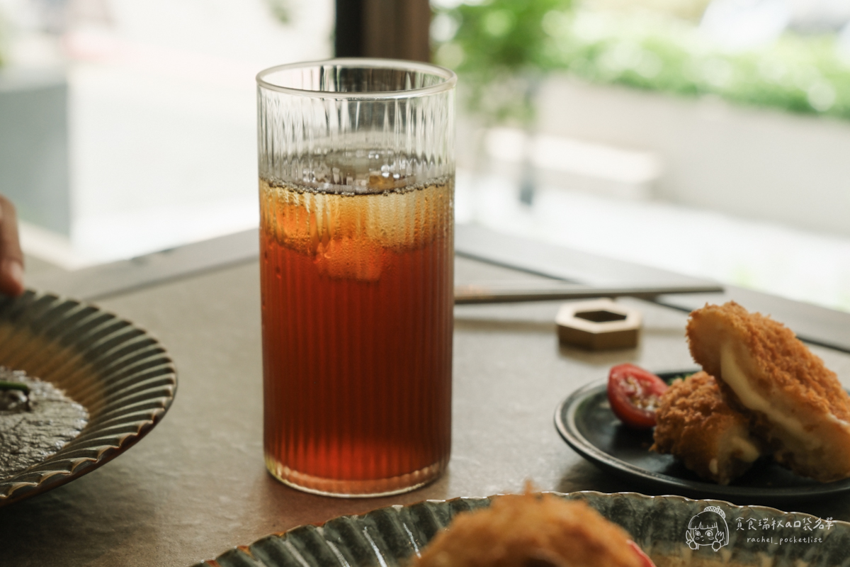 台中西區|模範社區氛圍日式咖哩飯!職人熬製的香濃靈魂~還有三倍海老、紅酒牛肉通通必點|壱絕咖哩 - 第31張圖