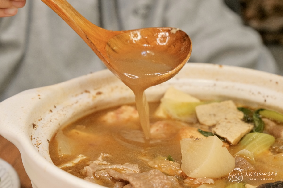 大鍋霸汕頭牛筋鍋+沙茶醬開箱｜8小時熬煮濃郁湯頭、滿滿筋肉真材實料超滿足！露營、居家必備的暖心即食鍋物