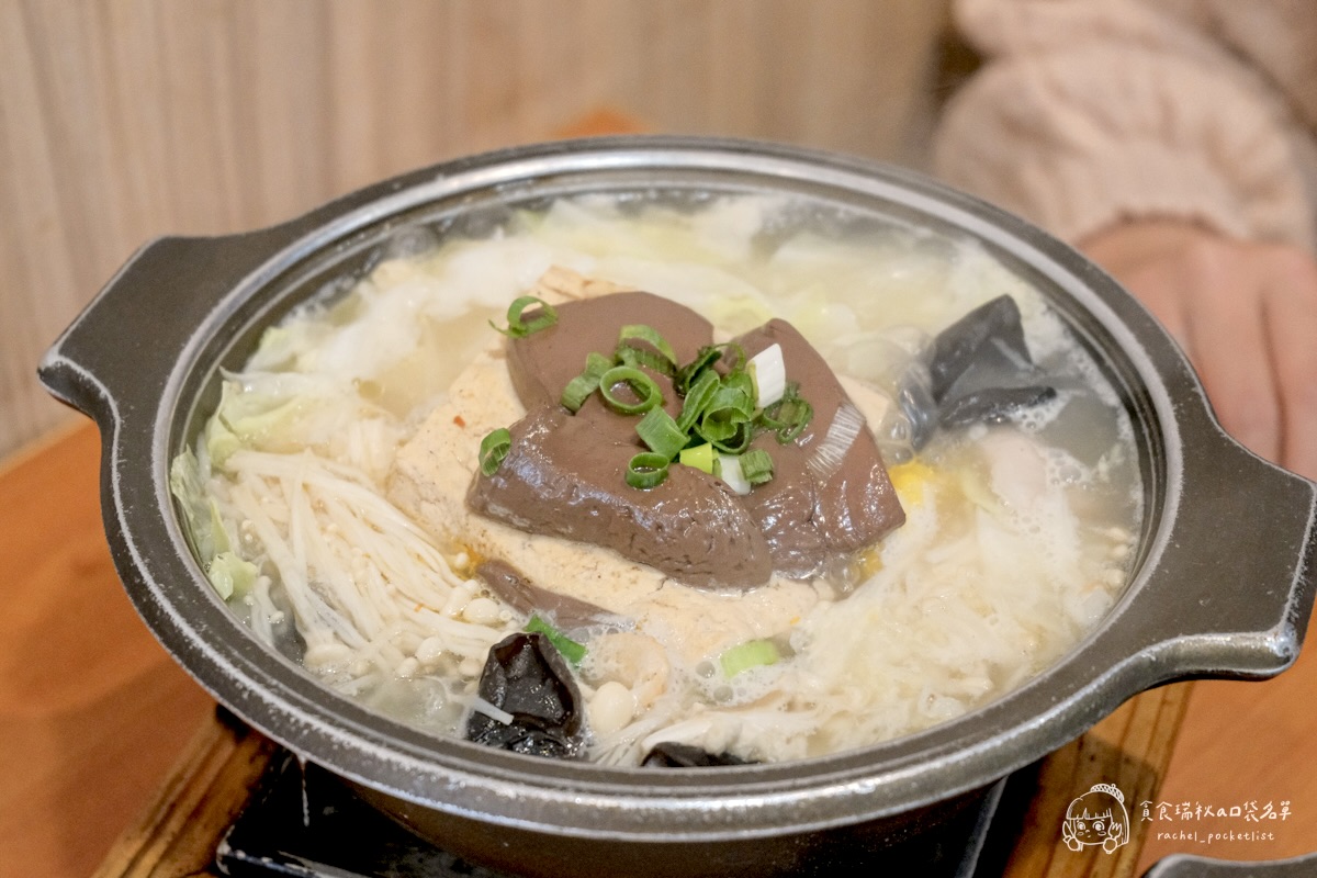 台北江麻辣臭豆腐｜冬季暖心鍋物推薦！新品「宮廷御膳系列」登場！金湯酸菜鮮魚鍋、蒜吟雞白豚骨鍋