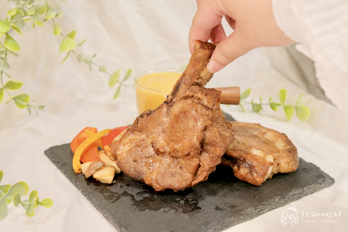 KKLife開箱｜在家也能吃到高級餐廳等級的聖誕大餐！鳳梨洋蔥戰斧豬排＋義式莓果羔羊肩排一次滿足