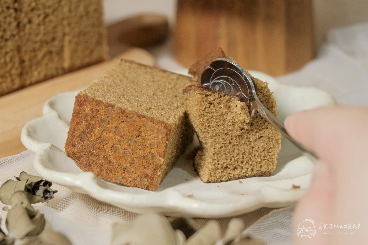 四月南風｜伯爵茶卡斯提拉蛋糕｜底部雙目糖的軟綿爽脆口感，年節送禮不再猶豫！2026新春蛋糕禮盒開箱