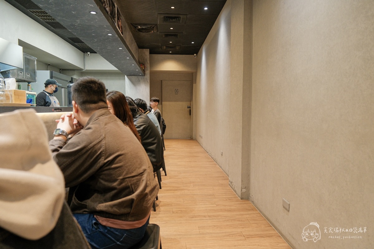 麵屋海鳴｜台中人氣拉麵！濃郁蝦味爆擊！濃厚海老拉麵＋鹽味清雞湯拉麵，一吃就上癮