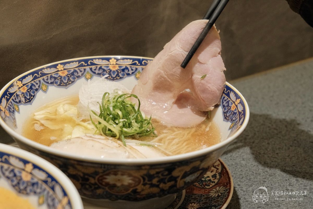 麵屋海鳴｜台中人氣拉麵！濃郁蝦味爆擊！濃厚海老拉麵＋鹽味清雞湯拉麵，一吃就上癮