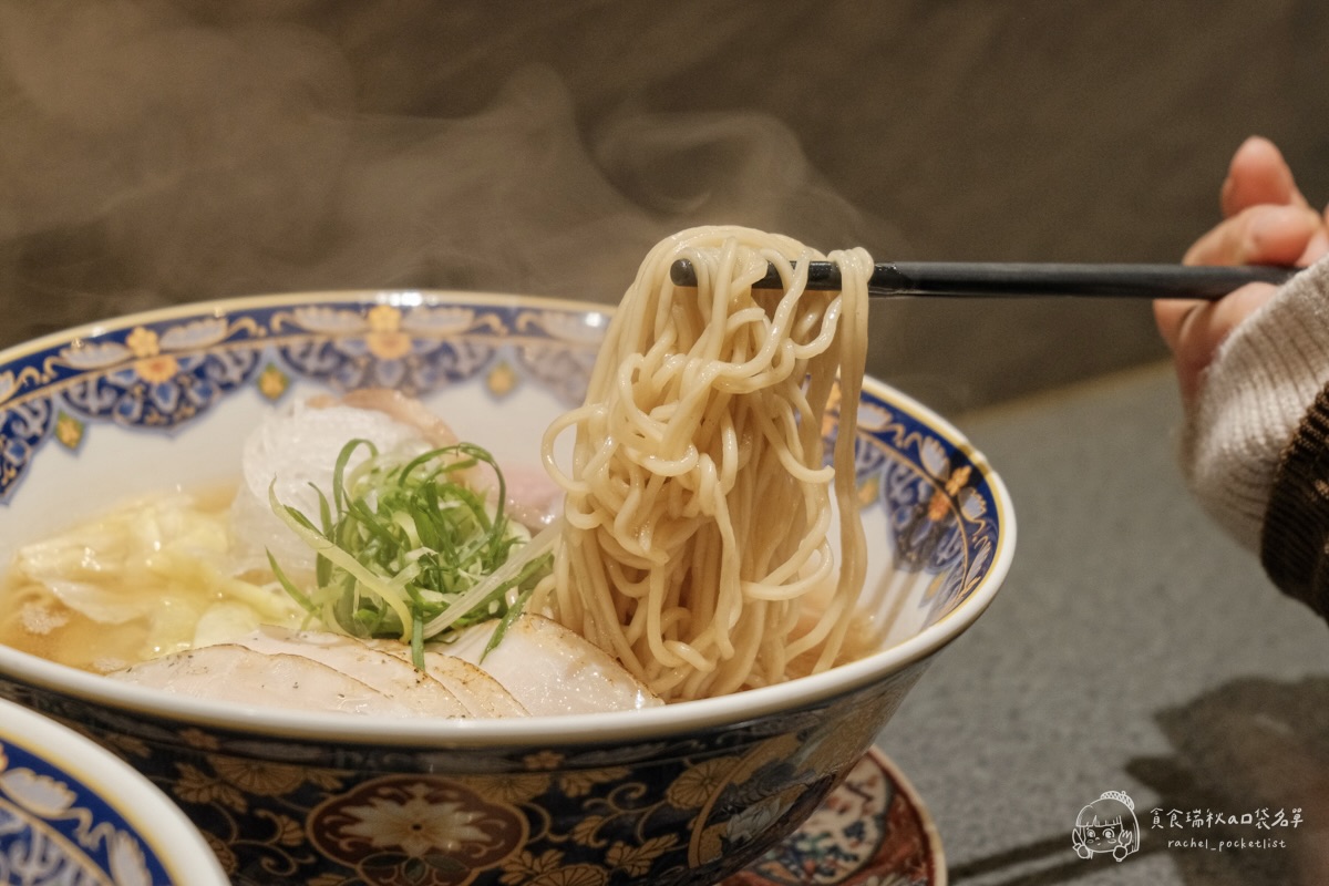 麵屋海鳴｜台中人氣拉麵！濃郁蝦味爆擊！濃厚海老拉麵＋鹽味清雞湯拉麵，一吃就上癮