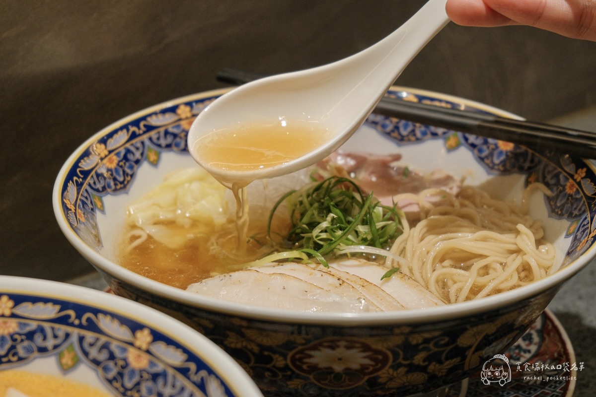麵屋海鳴｜台中人氣拉麵！濃郁蝦味爆擊！濃厚海老拉麵＋鹽味清雞湯拉麵，一吃就上癮
