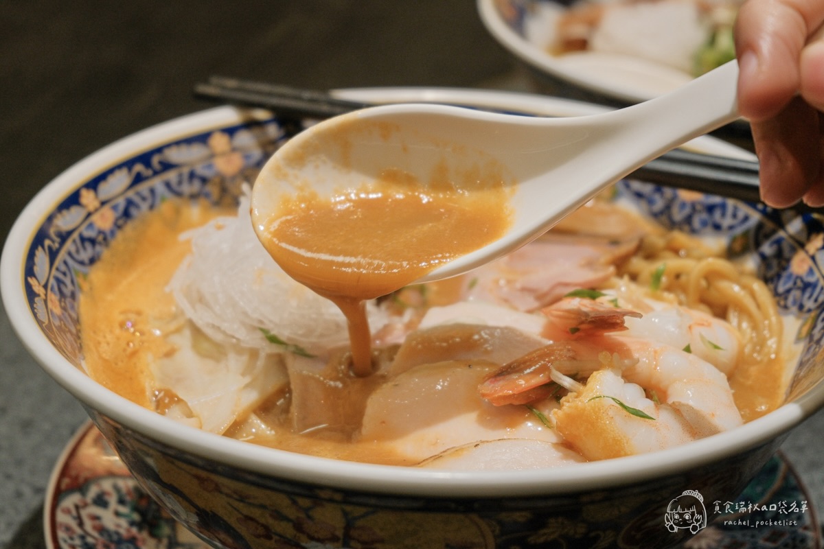 麵屋海鳴｜台中人氣拉麵！濃郁蝦味爆擊！濃厚海老拉麵＋鹽味清雞湯拉麵，一吃就上癮