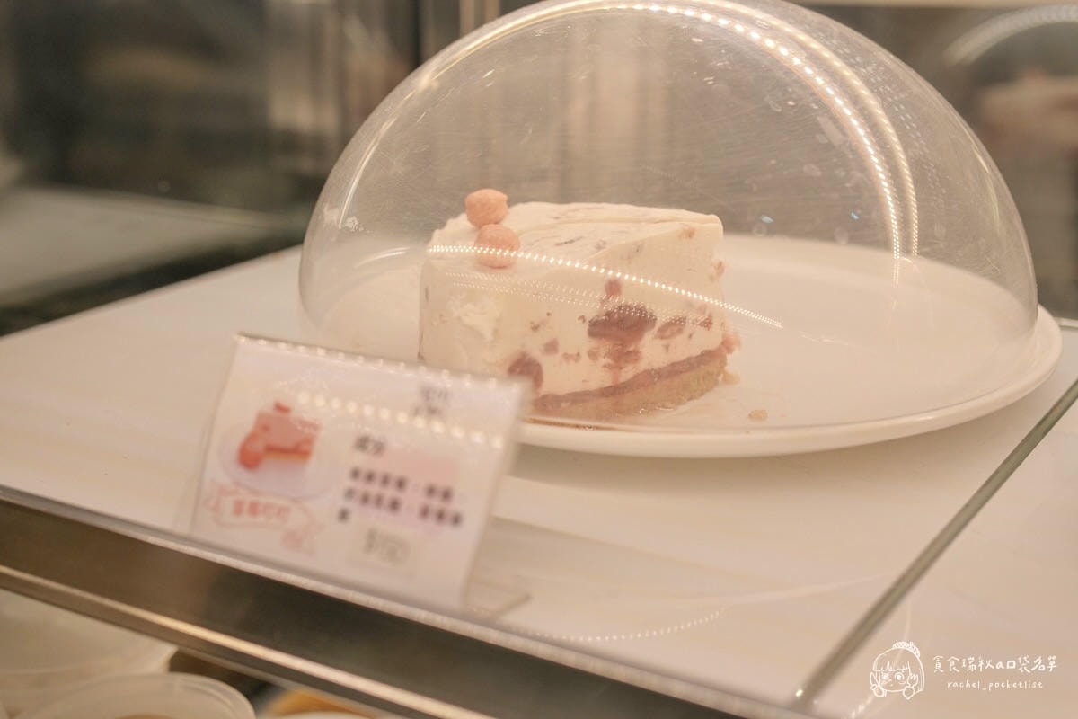 暗街宅內｜北港朝天宮美食推薦！隱身巷內咖啡廳民宿~香濃花生製成的豆花Q彈超特別