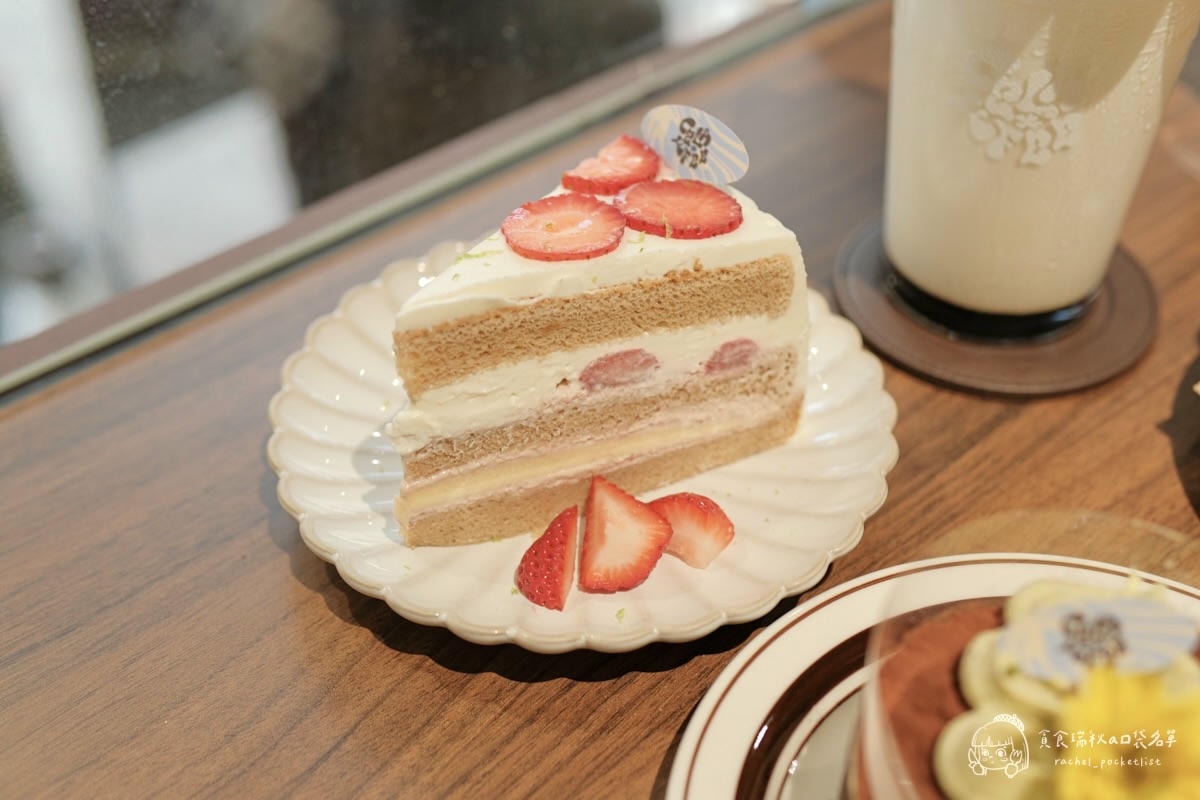 Celaffee Cafe｜摩登復古2.0全新登場｜雲朵棉花糖飲品+開心果提拉米蘇必點！台中勤美咖啡廳推薦
