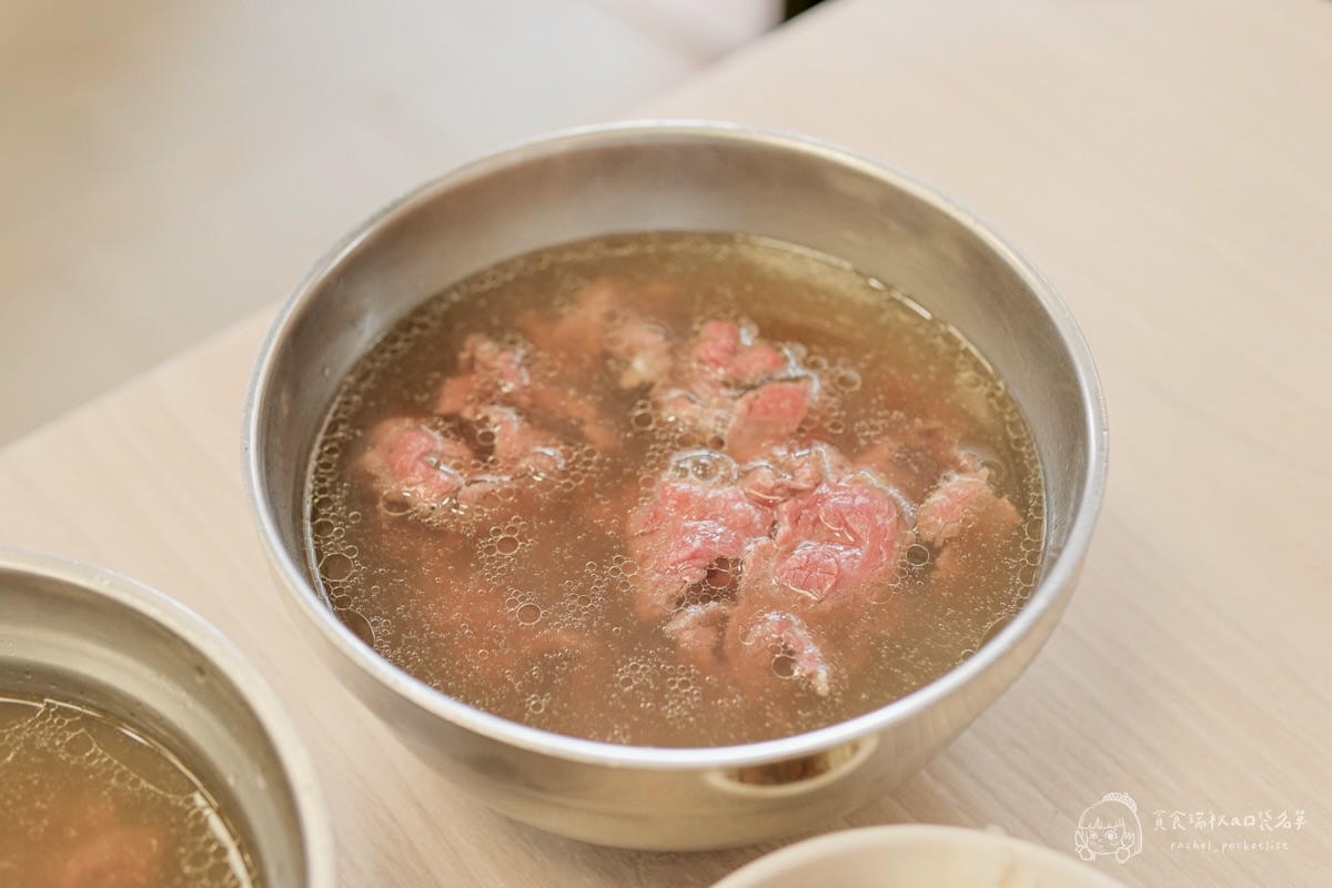 阿財牛肉湯 西門保安店｜台南牛肉湯推薦！免跑安平～市中心就能喝到溫體牛肉湯