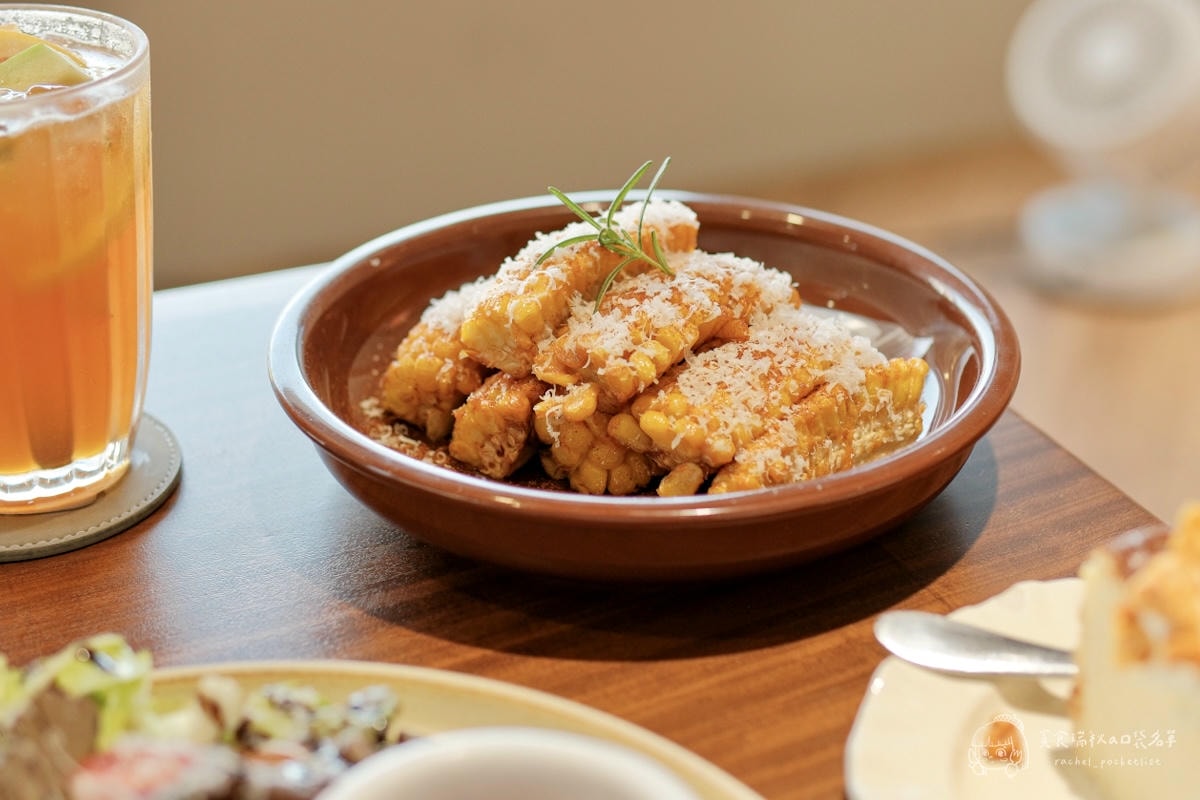 嶼里 With You｜台中東區人氣排隊早午餐！義大利麵、燉飯到甜點一次滿足的文青系餐廳