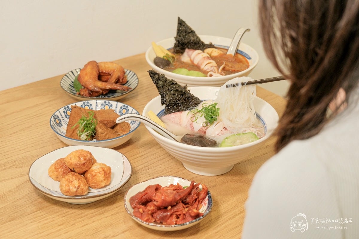 小捲日記|漁港直送整尾小卷米粉!配料滿到看不到底,搭配雞湯湯底鮮甜到不行!台中科博館美食 - 第2張圖 小捲日記|漁港直送整尾小卷米粉!配料滿到看不到底,搭配雞湯湯底鮮甜到不行!台中科博館美食