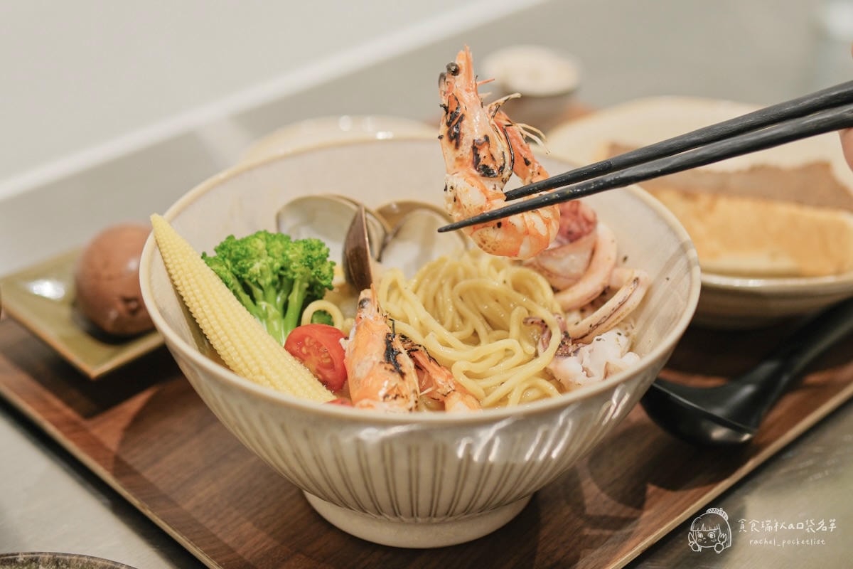 灣guán濃湯麵｜第六季在地特色菜單登場！美式復古風格濃湯麵一吃愛上！台中勤美美食推薦