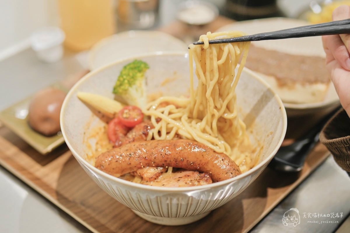 灣guán濃湯麵|第六季在地特色菜單登場!美式復古風格濃湯麵一吃愛上!台中勤美美食推薦 - 第23張圖 灣guán濃湯麵|第六季在地特色菜單登場!美式復古風格濃湯麵一吃愛上!台中勤美美食推薦