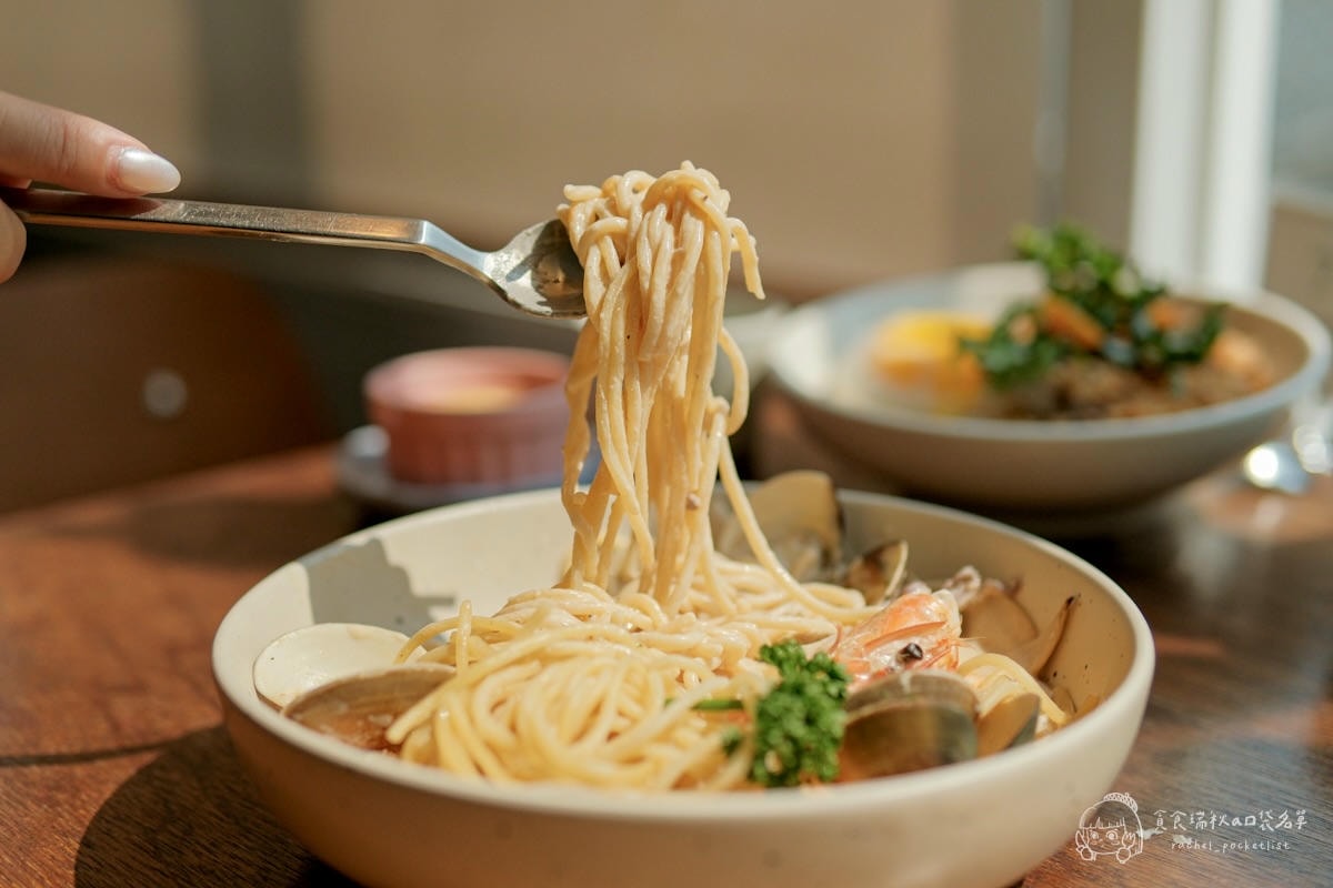 食久茶事|台中大里早午餐推薦!玻璃貨櫃屋咖啡廳 早午餐義大利麵、甜點飲品一次滿足 - 第19張圖 食久茶事|台中大里早午餐推薦!玻璃貨櫃屋咖啡廳 早午餐義大利麵、甜點飲品一次滿足