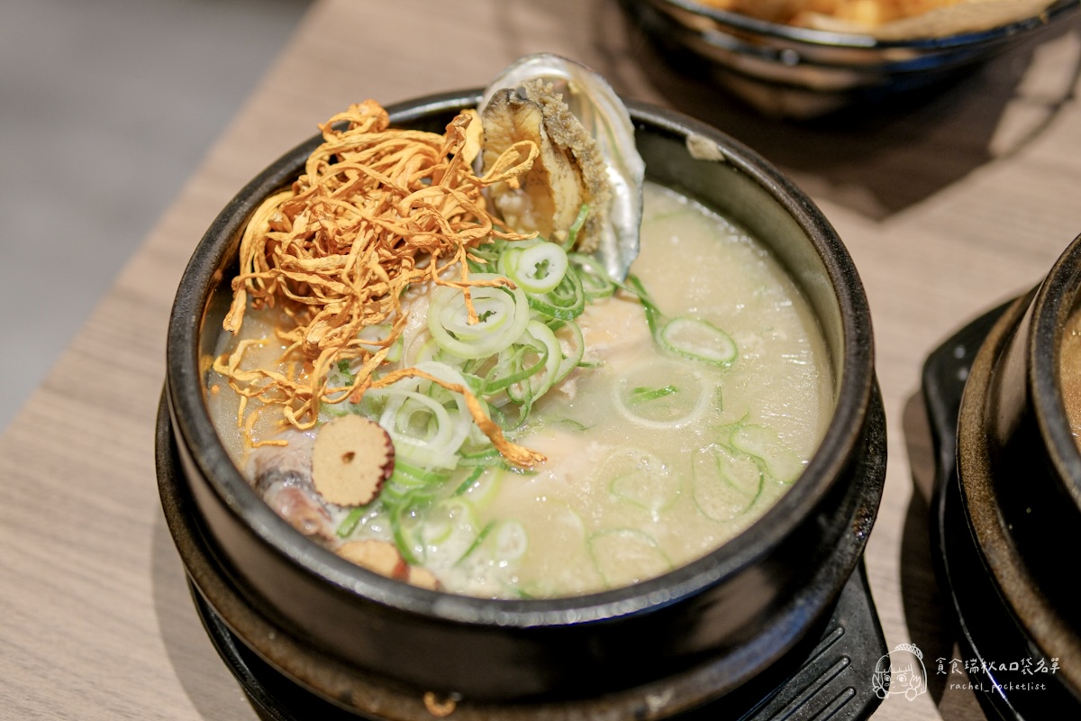 百年土種蔘雞湯 台中文心店|米其林指南連三年入選的弘大人氣蔘雞湯!海外首店來台中啦!鮮土雞燉湯暖胃又滋補 - 第47張圖 百年土種蔘雞湯 台中文心店|米其林指南連三年入選的弘大人氣蔘雞湯!海外首店來台中啦!鮮土雞燉湯暖胃又滋補