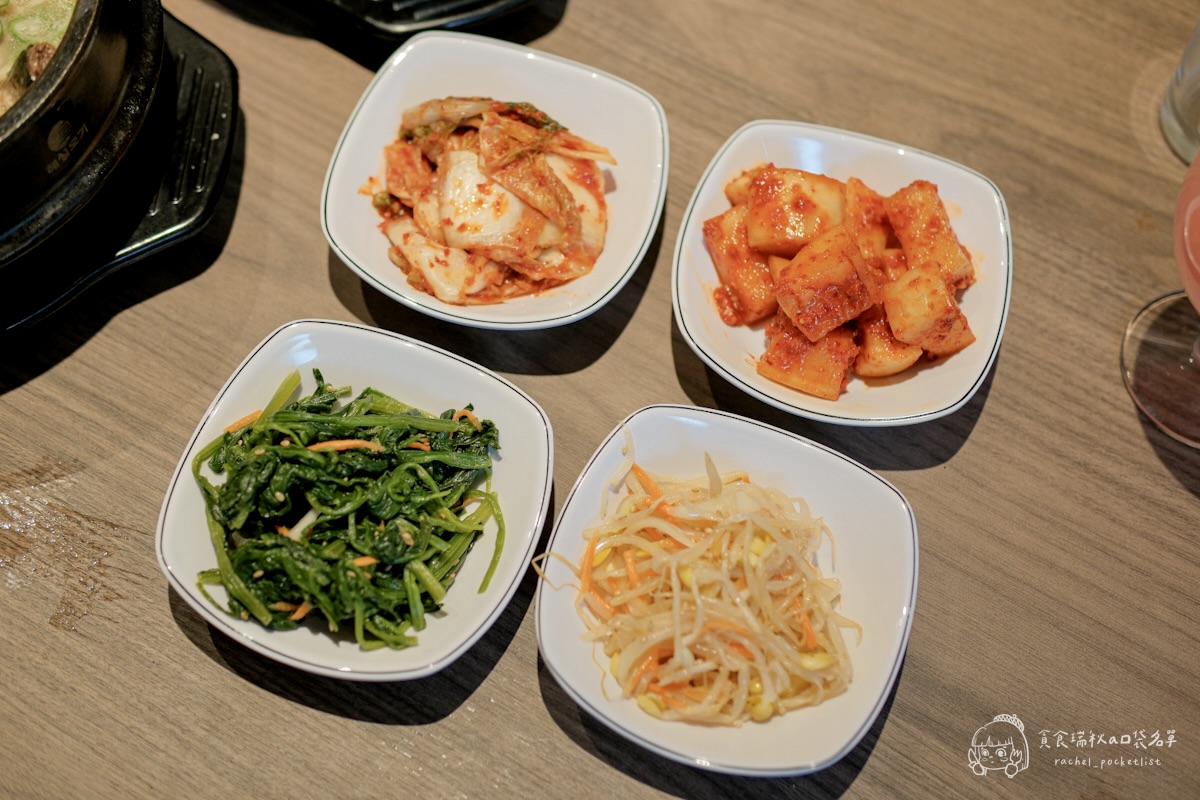 百年土種蔘雞湯 台中文心店|米其林指南連三年入選的弘大人氣蔘雞湯!海外首店來台中啦!鮮土雞燉湯暖胃又滋補 - 第11張圖 百年土種蔘雞湯 台中文心店|米其林指南連三年入選的弘大人氣蔘雞湯!海外首店來台中啦!鮮土雞燉湯暖胃又滋補