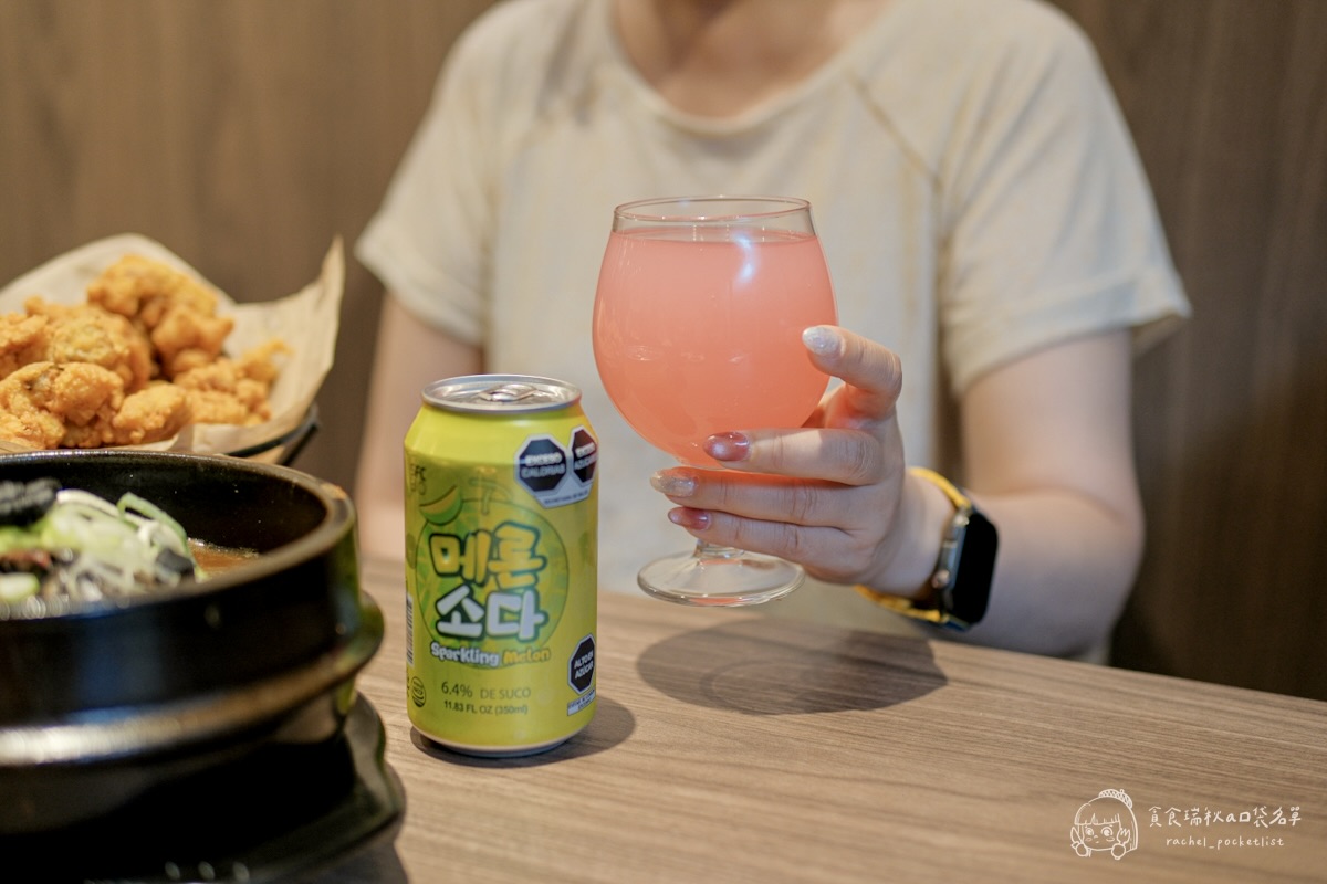 百年土種蔘雞湯 台中文心店|米其林指南連三年入選的弘大人氣蔘雞湯!海外首店來台中啦!鮮土雞燉湯暖胃又滋補 - 第45張圖 百年土種蔘雞湯 台中文心店|米其林指南連三年入選的弘大人氣蔘雞湯!海外首店來台中啦!鮮土雞燉湯暖胃又滋補