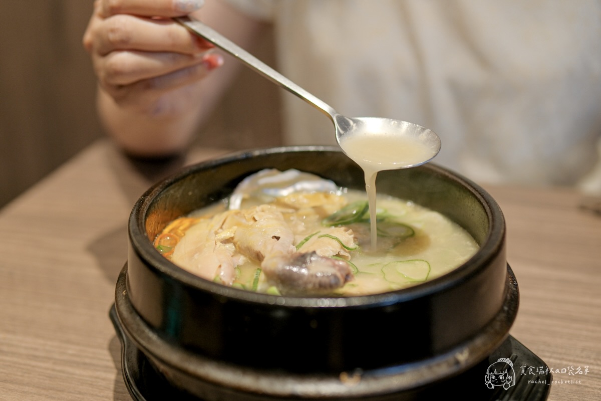 百年土種蔘雞湯 台中文心店｜米其林指南連三年入選的弘大人氣蔘雞湯！海外首店來台中啦！鮮土雞燉湯暖胃又滋補