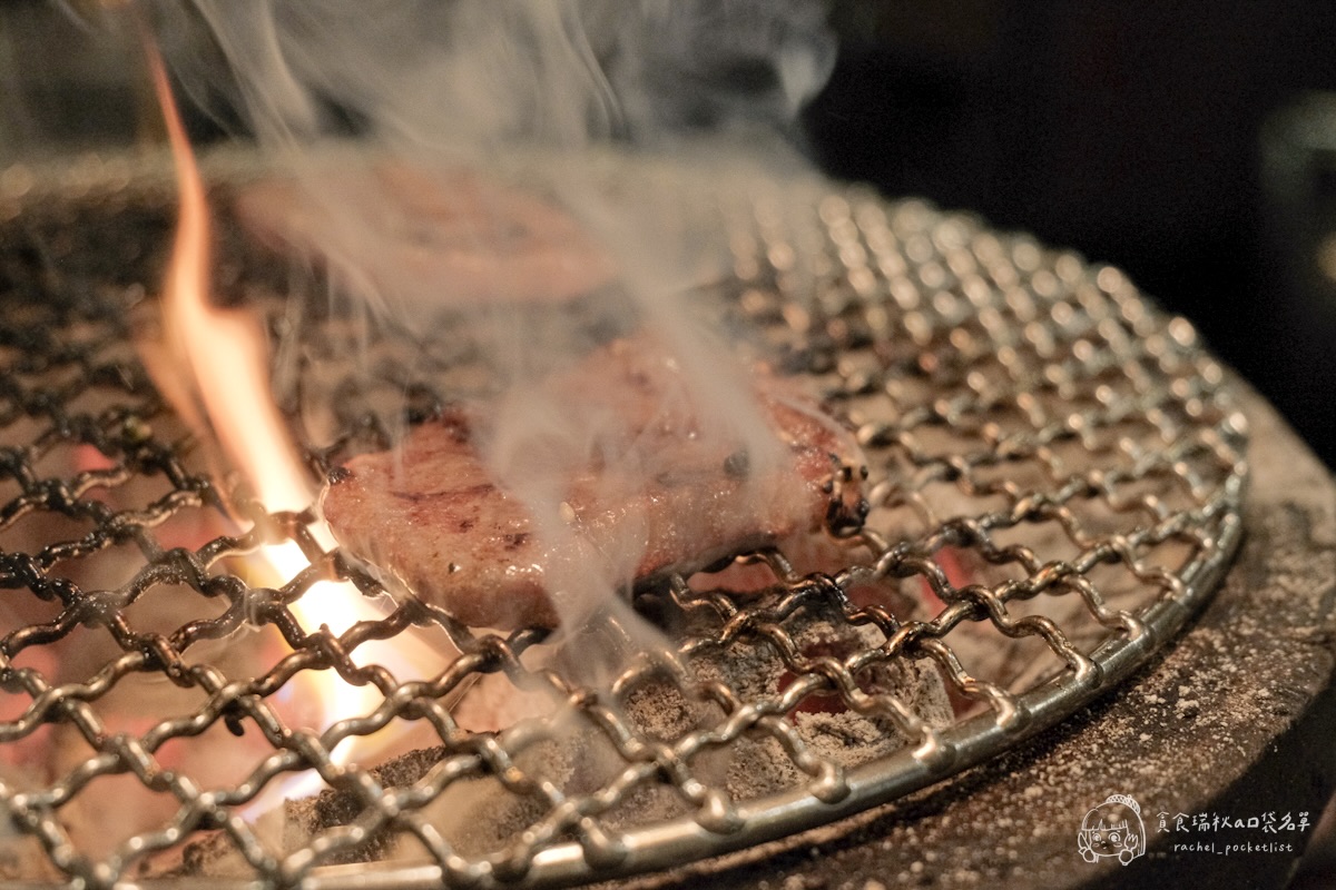 木炭烤肉 琉宮苑|沖繩宮古島美食!一試傳說中油花漂亮、入口柔嫩的宮古牛燒肉 - 第2張圖 木炭烤肉 琉宮苑|沖繩宮古島美食!一試傳說中油花漂亮、入口柔嫩的宮古牛燒肉